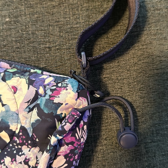 DISCONTINUED Vera Bradley Featherweight Crossbody Purse - Picture 4 of 14